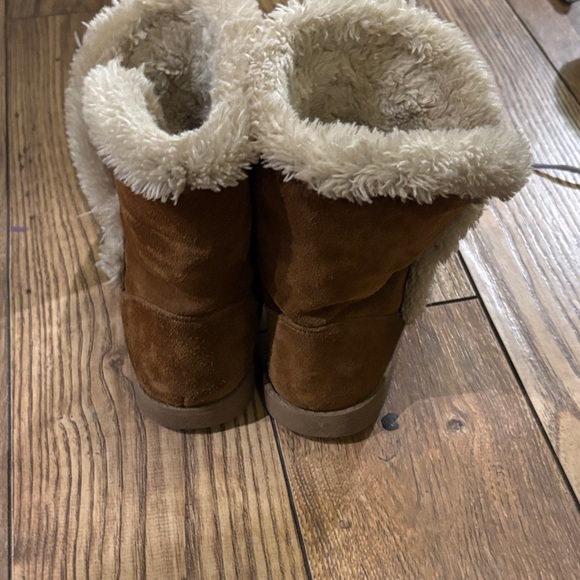 Cozy Brown Suede Women's Boots - Picture 3 of 4